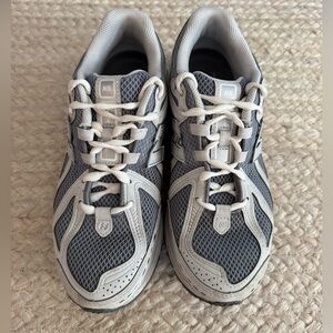 New Balance 1906 R size 9